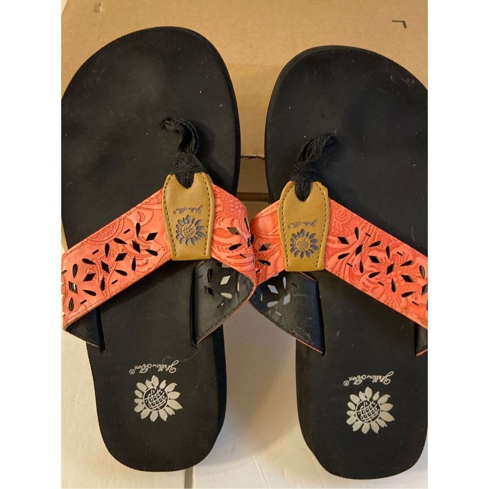 Yellow box size 7 flip flops coral orange strap eyelet strap